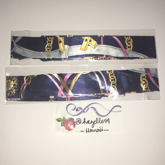 Twilly & Flower Tassel Keychain - Picture 2 of 5